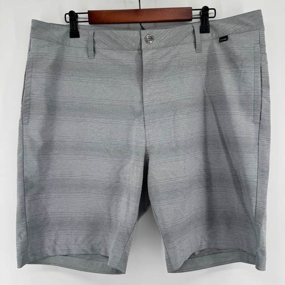 TravisMathew Other - TravisMathew Golf‎ Shorts Mens 38 Grey Striped Performance Stretch Activewear